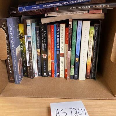 https://www.ebay.com/itm/125072243607	HS7207  Home School Book Box Lot - Local Pickup - Mixed Lot		BIN	 $19.99 
