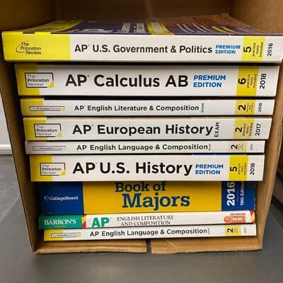 https://www.ebay.com/itm/125062081589	HS7017 Home School Book Box Lot - AP Books - The Princeton Review - Local Pickup		BIN	 $19.99 
