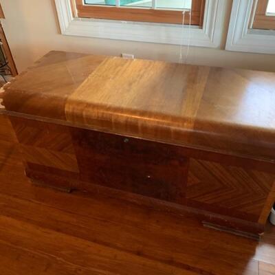 Vintage cedar chest great condition great for storage