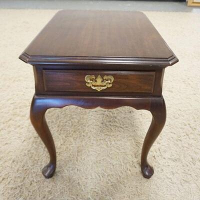 1121	HARDEN ONE DRAWER SIDE TABLE, 19 1/2 IN X 26 1/2 IN X 22 1/4 IN HIGH
