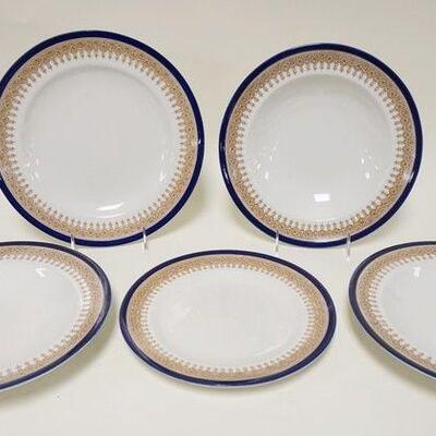 1082	5 PIECE ROYAL WORCESTER VITREOUS CHINA, 10 3/4 IN PLATE-FLAKE ON UNDERSIDE RIM, 9 1/8 IN PLATE & 3-10 1/8 IN SHALLOW BOWLS
