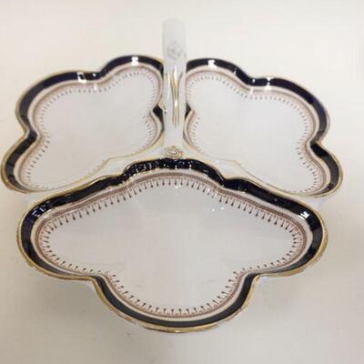 1081	MINTON 3 SECTION SERVER W/CENTER HANDLE, 10 1/2 IN
