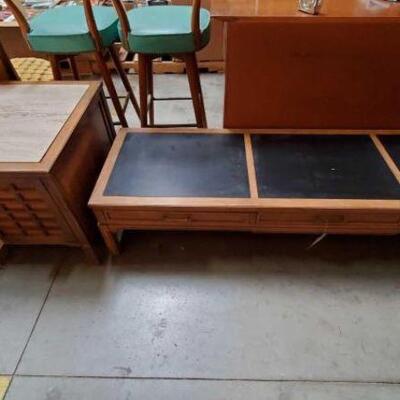 #4630 â€¢ Coffee Table And End Table