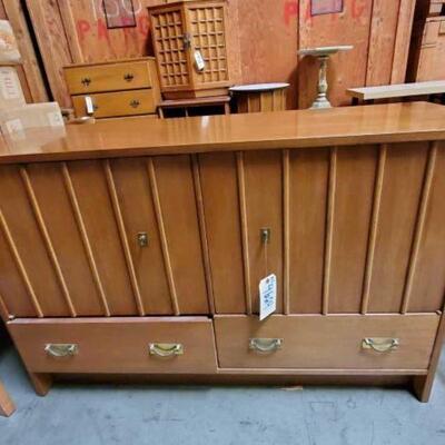 #4624 â€¢ Hickory Buffet
