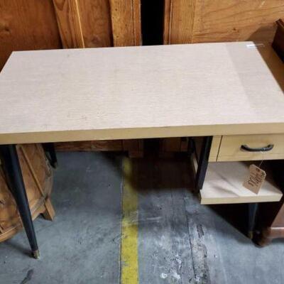 #4906 â€¢ Desk Measures Approx 40"x19"x29"