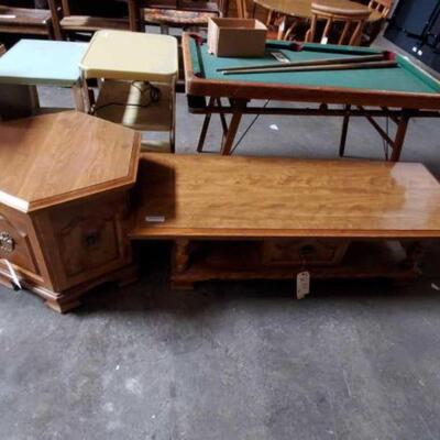 #2098 â€¢ End Table And Coffee Table
Measures Approx 24"x28"21.5"-57"x22"x15
