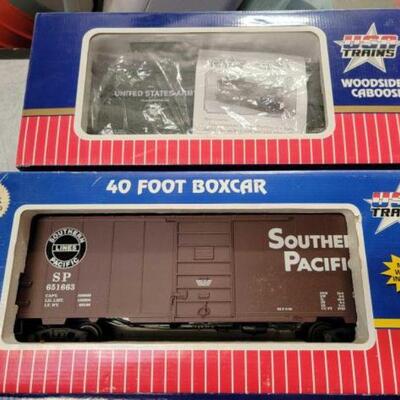 #1308 â€¢ 8 USA Trains #1 Guage Railcars:L box cars, Freight Cars, tank cars, and refrigerator cars