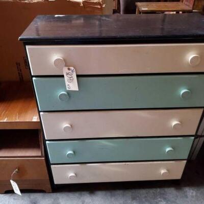 #2096 â€¢ Dresser And End Table