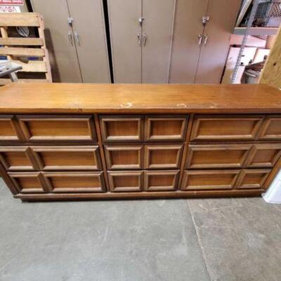 #4924 â€¢ Dresser Measures Approx 72"x18"x30"