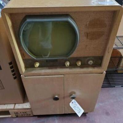#2076 â€¢ 1949 Hoffman Easy-Vision Lens Television
