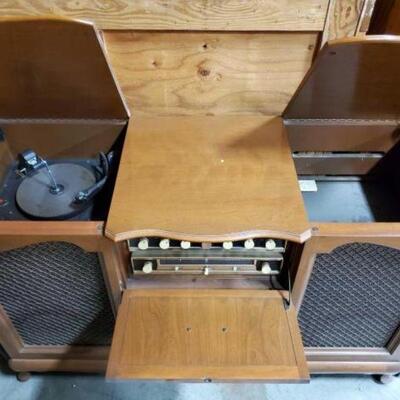#4908 â€¢ Vinyl Stereo Cabinet Measures Approx 53"x20"x33"
