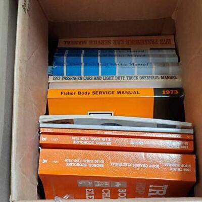 #1426 â€¢ 11 Vintage Manuals Includes Bronco Econoline, Fisher, 1973 Passenger Cars And Light Duty Truck, And 3 1977 AMC Technical...