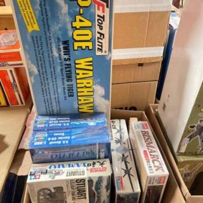 #1420 â€¢ Model Planes, Ships, And Tanks