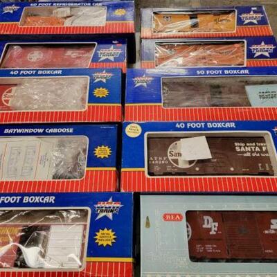 #1316 â€¢ 10 G-Scale Rail Cars
