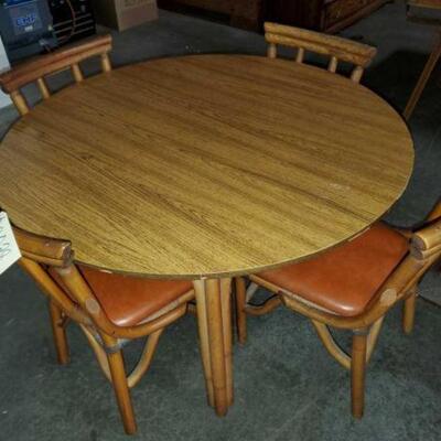 #2022 â€¢ Dining Table Measures Approx 27"x27"x47"