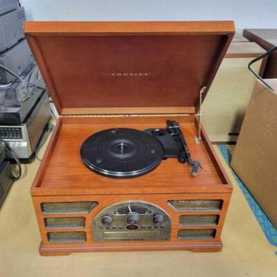 3032 â€¢ Crosley Record Player