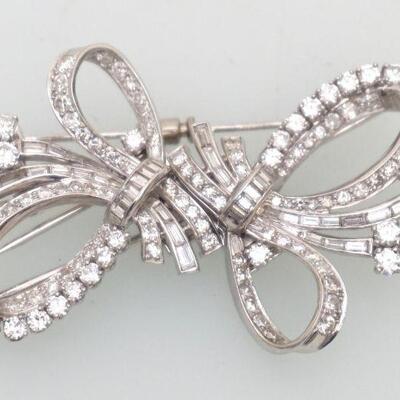 GORGEOUS PLATINUM & DIAMOND BROOCH 6.5CTS