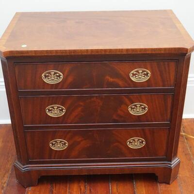 HENKEL HARRIS INLAID FLAME MAHOGANY CHEST / NIGHTSTAND