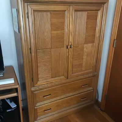 Armoire with 2 matching bedside tables - 2 drawers each 