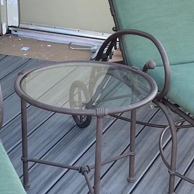 SMALL ROUND BROWN JORDAN GLASS TABLE $150.00