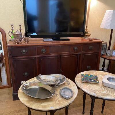 Vizio Flat Screen TV, 2 Faux Marble End Tables, Antique Mahogany Buffet