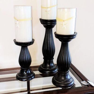 Set of 3 contemporary canle sticks and candles