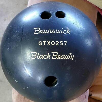 Brunswick Black Beauty Bowling Ball