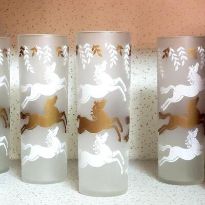 Mint condition MCM Frosted Horse Cavalcade Gold Glasses