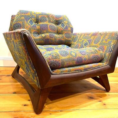 Mid Century Lounge Chair By Adrian Pearsall 
Lot #: 12
