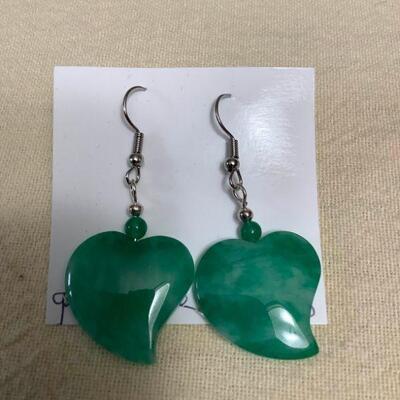 Fls161 Pair Of Heart Shaped Jade Earrings By Myrna Lee Chang 