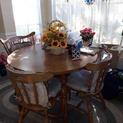 Maple Kitchen Table and 4 Chairs
