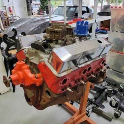 #500 • GM V8 Engine And Engine Stand GM V8 Engine And Engine Stand 