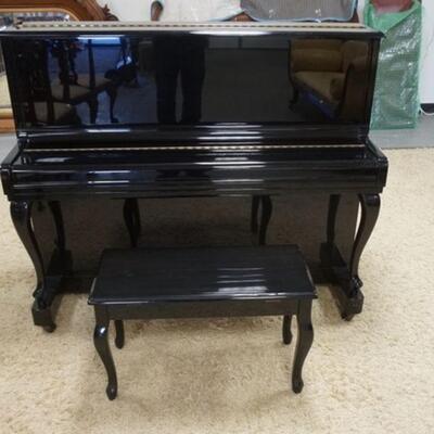 1018	OTTO ALTENBURG BLACK LACQUER  UPRIGHT PIANO W/ MATCHING LIFT TOP BENCH OA48F JJC00421. 57 IN W 24 IN DEEP, 47 1/2 IN H 
