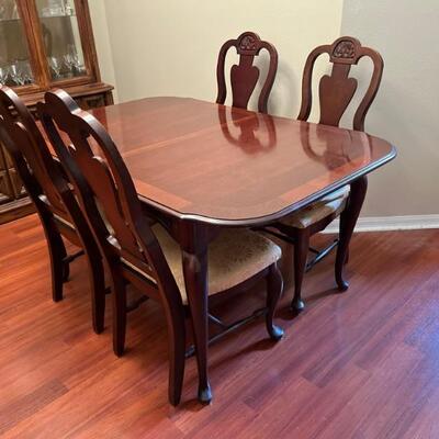Dining Table & 4 Chairs $200
