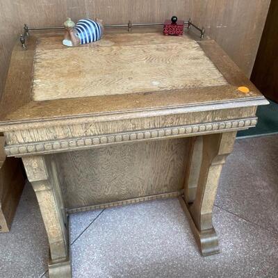 WRITTING DESK WITH SIDE DRAWERS  AND LIFTING TOP $250.00