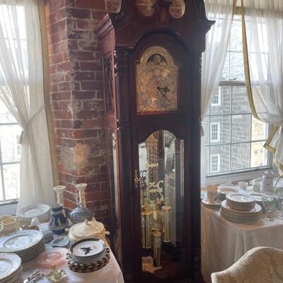 $1250 Gorgeous Howard Miller Grandfather Clock 
89” Tall 
14” Deep
23.5” Wide
The Langston wooden grandfather clock is a Howard Miller...