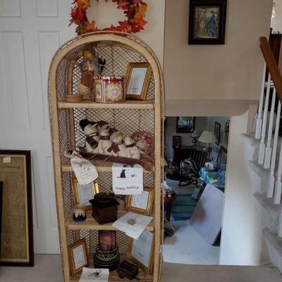 Arched wicker etagere