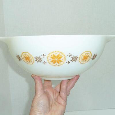 PYREX Cinderella bowl