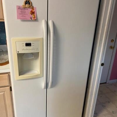GE Double Door Refrigerator 