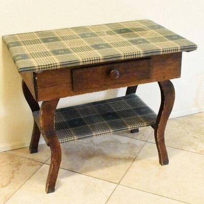 Vtg Wooden Side Table with Drawer