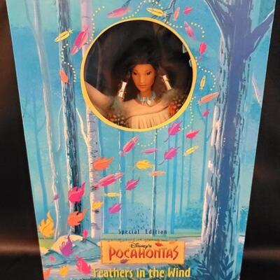 NIB Disney's 1996 Pocahontas: Feathers in the Wind