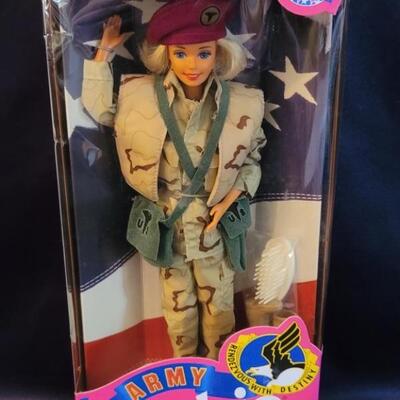 NIB Stars 'n Stripes Special Edition Army Barbie