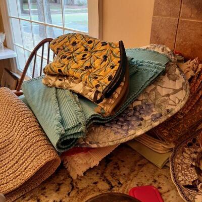 Potholders and placemats 