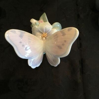 Lladro Refreshing Pause Butterfly Figurine