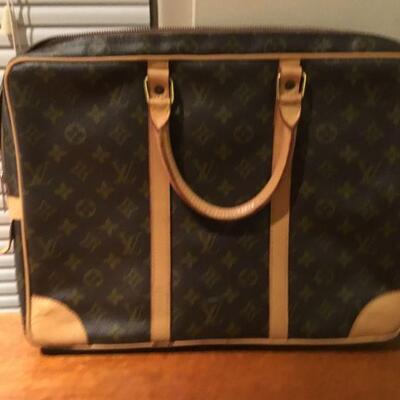 LV Styled Document Carrier