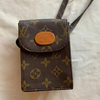 vintage Louis Vuitton crossbody phone bag