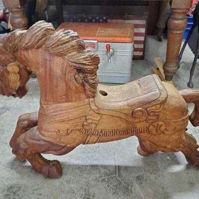#1492 â€¢ Wooden Carved Horse