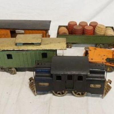 1319	LOT OF MODEL TRAINS, SOME DAMAGE, INCLUDES LIONEL & AMERICAN FLYER
