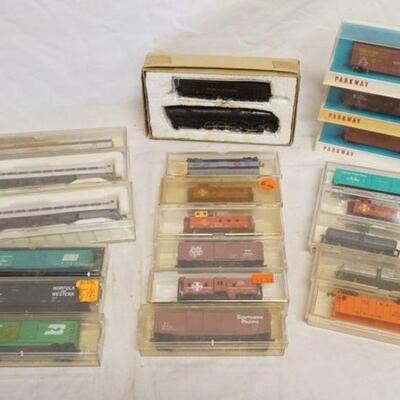 1295	LOT OF N GAUGE MODEL TRAINS INCLUDES LIFE LIKE, PARKWAY, BACHMANN, KADEE, KATO & CON-COR
