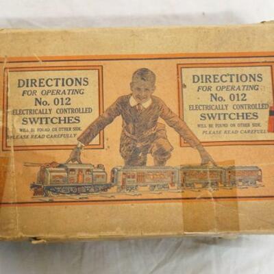 1089	LIONEL TRAINS ELECTRIC RAILROAD ACCESSORIES NO. 012 SWITCHES FOR O GAUGE TRACK
